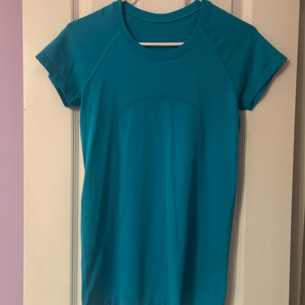 lululemon athletica Short Sleeve Crew Tee in Teal Blue